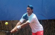 Esteban Bruna cayó en singles y se aferra al dobles en Holanda