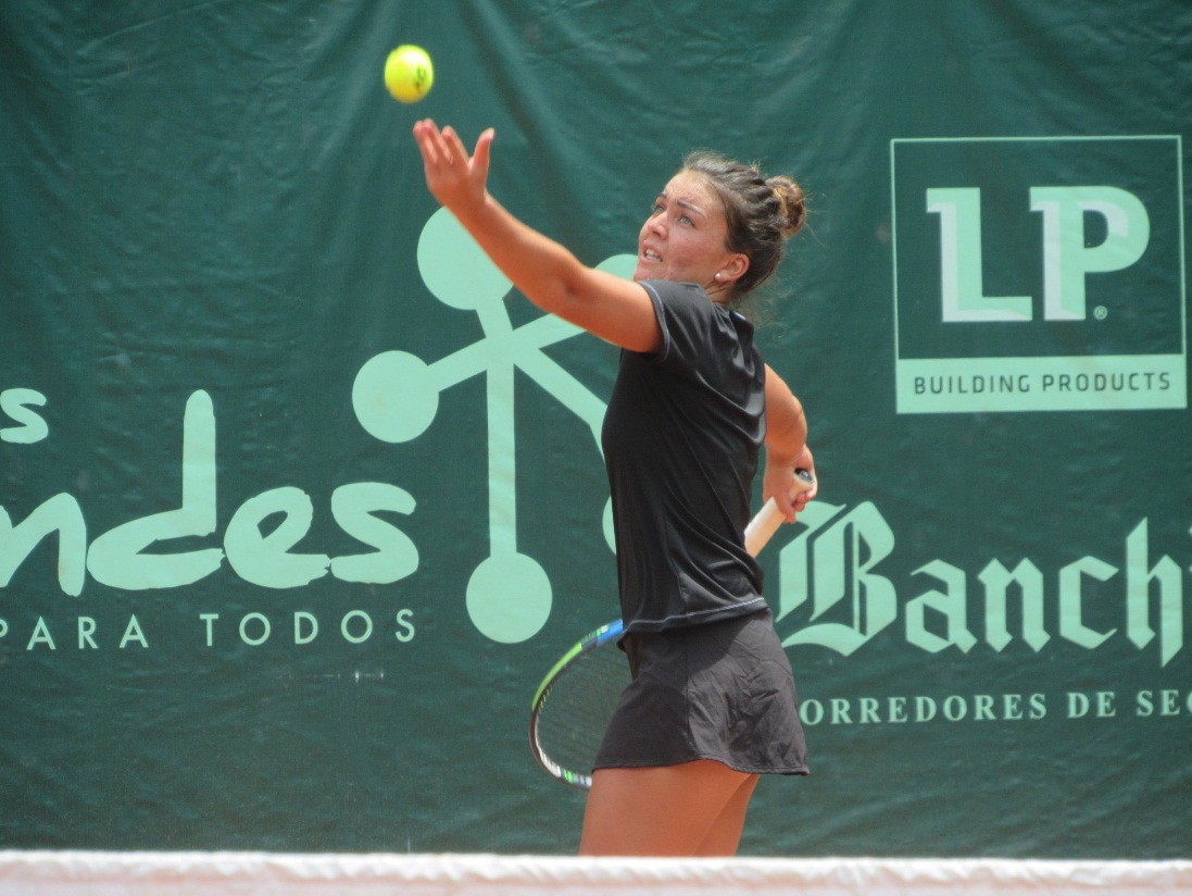 Fernanda Brito está en cuartos de singles y semi de dobles en Tunez