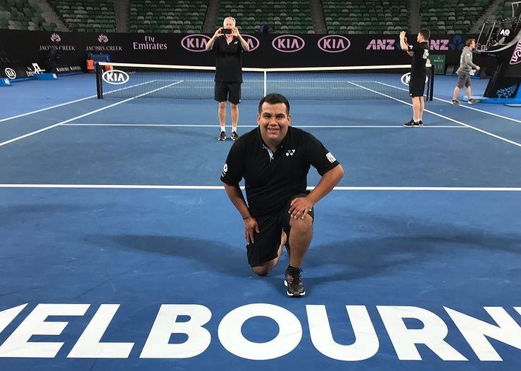 Josué González, el chileno que le prepara las raquetas a los mejores en el Australia Open