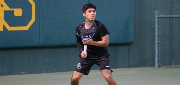 De estudiante a tenista profesional, Soto pasa a cuartos de final en Texas
