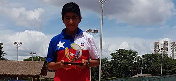 Patricio Rivera levantó el título duplas del Patuju Junior Open