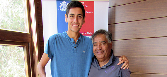 Alejandro Tabilo visitó la Federación de Tenis de Chile